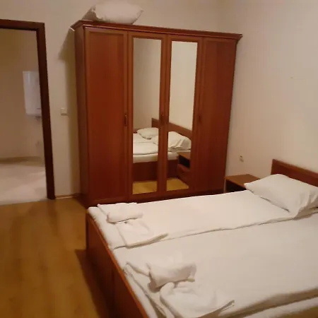 Edelweiss Апартхотел